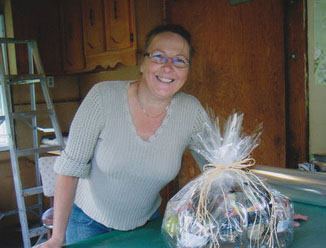Johanne Deniel and gift bag