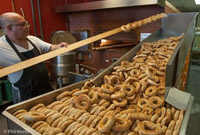 making bagels in Quebec