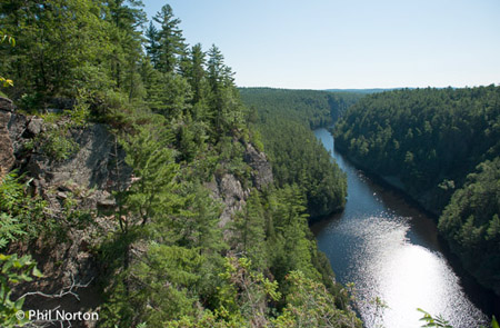 Algonquin canyon