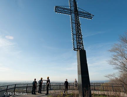 Niagara Escarpment cross